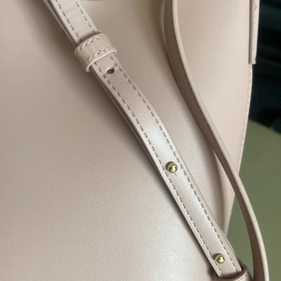 Samara Medium Blush Shoulder Bag - Picture 9 of 13